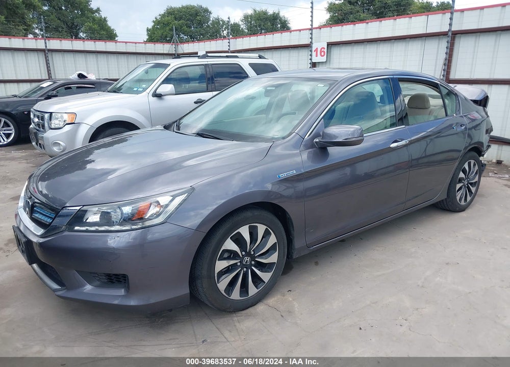 2015 HONDA ACCORD HYBRID VIN: 1HGCR6F30FA007106