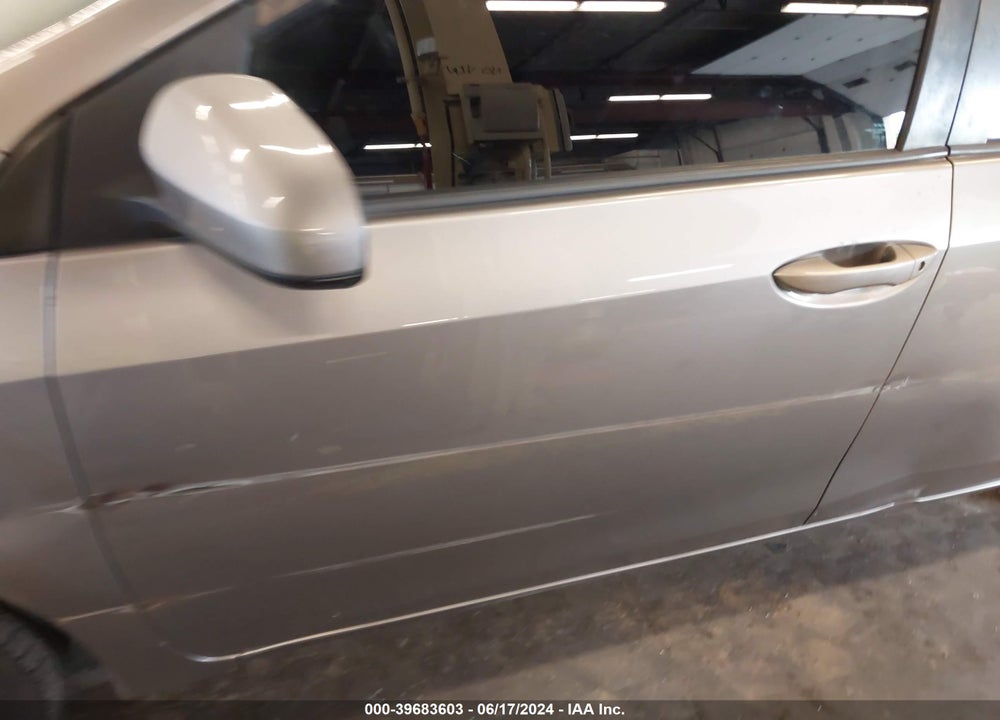 2015 TOYOTA COROLLA LE VIN: 2T1BURHE5FC347498
