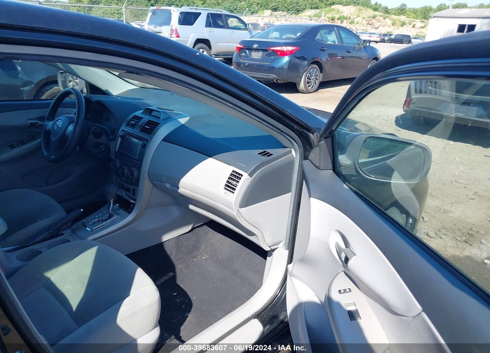 2013 TOYOTA COROLLA LE VIN: 2T1BU4EE1DC974400