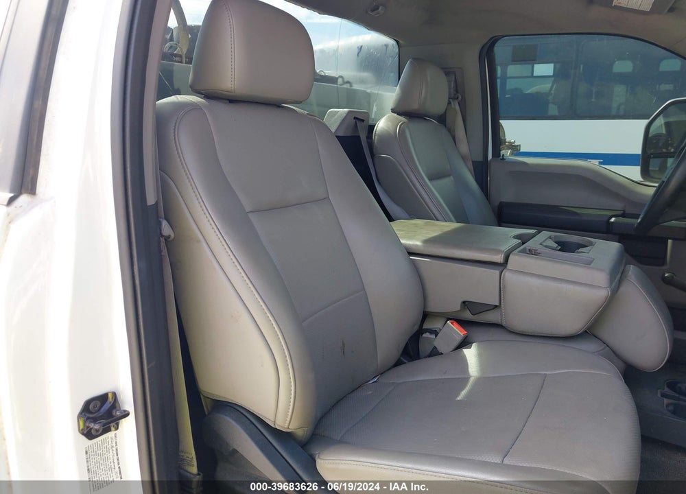 2019 FORD F-550 CHASSIS XL VIN: 1FDUF5GT4KDA14701