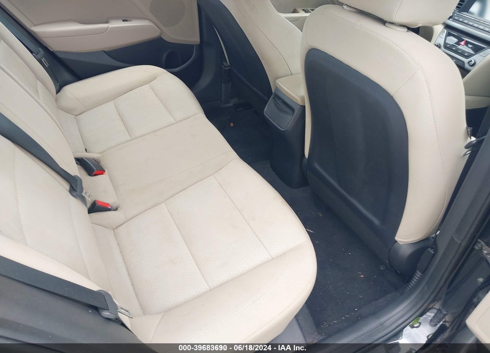 2017 HYUNDAI ELANTRA SE VIN: 5NPD84LF1HH191248