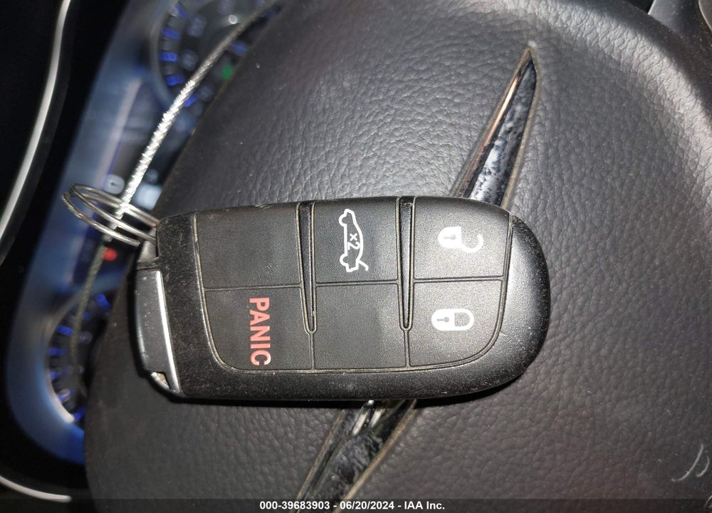 2019 CHRYSLER 300 TOURING L VIN: 2C3CCAAG9KH634304