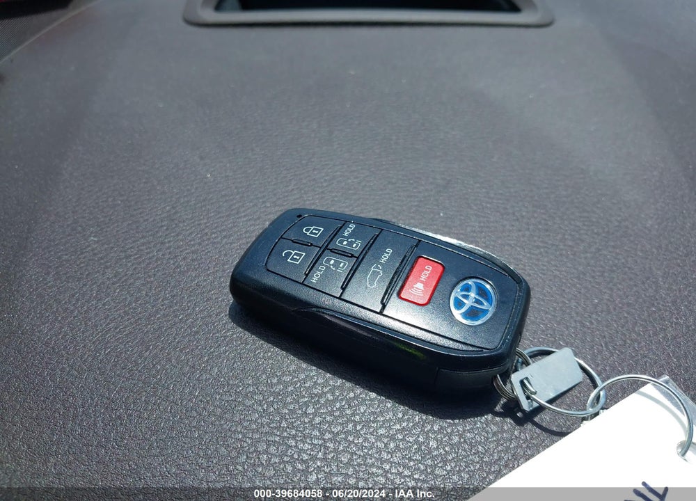 2022 TOYOTA SIENNA PLATINUM VIN: 5TDERKEC2NS110269