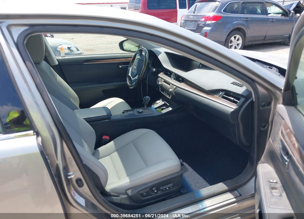 2015 LEXUS ES 350 VIN: JTHBK1GG8F2196812