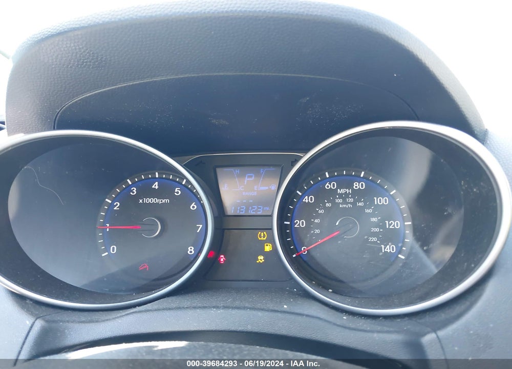 2011 HYUNDAI TUCSON GLS VIN: KM8JUCAC4BU316107