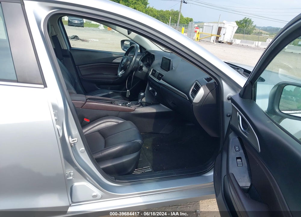 2018 MAZDA MAZDA3 VIN: 3MZBN1V37JM223439