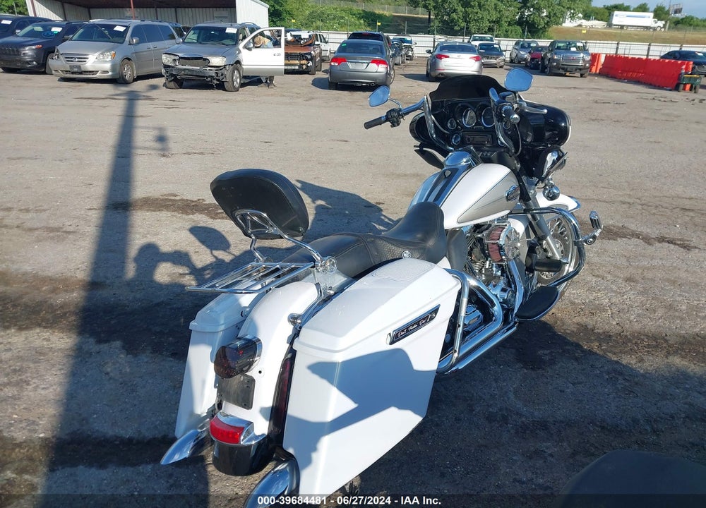 2009 HARLEY-DAVIDSON FLHTCU VIN: 1HD1FC4119Y648225