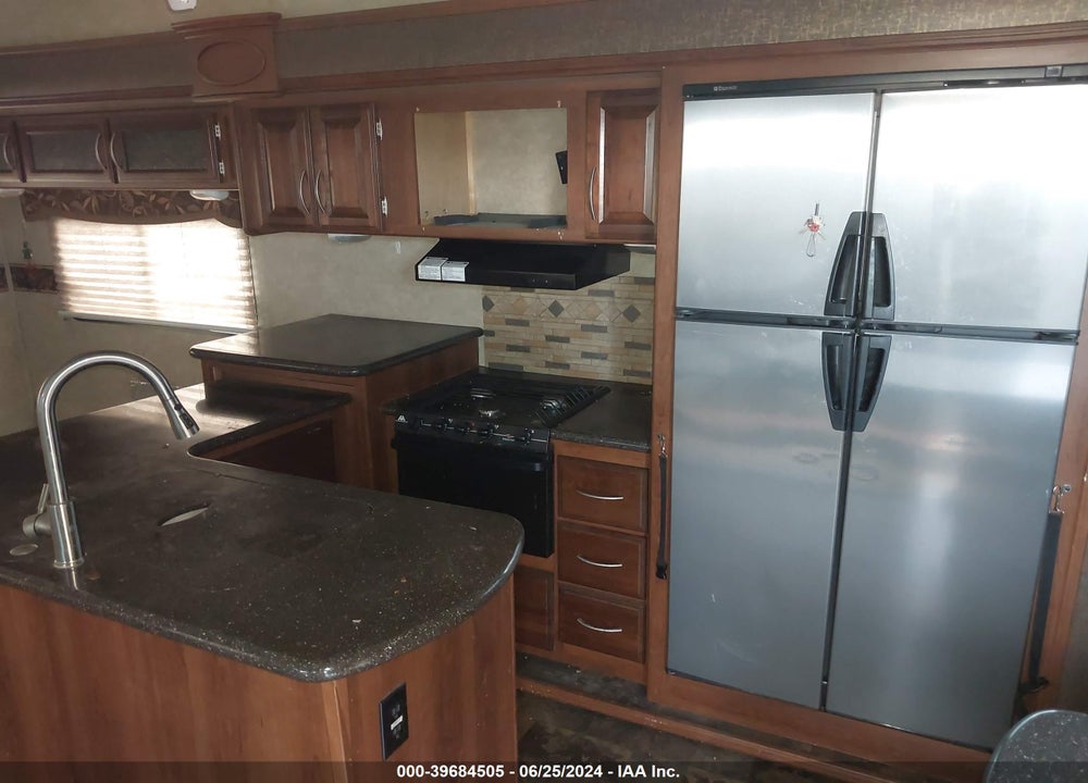 2014 FOREST RIVER CRUSADER VIN: 5ZT3CSYB1EG114883