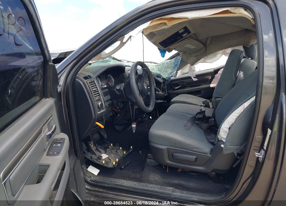 2018 RAM 1500 TRADESMAN REGULAR CAB 4X4 6'4 BOX VIN: 3C6JR7AT5JG219794