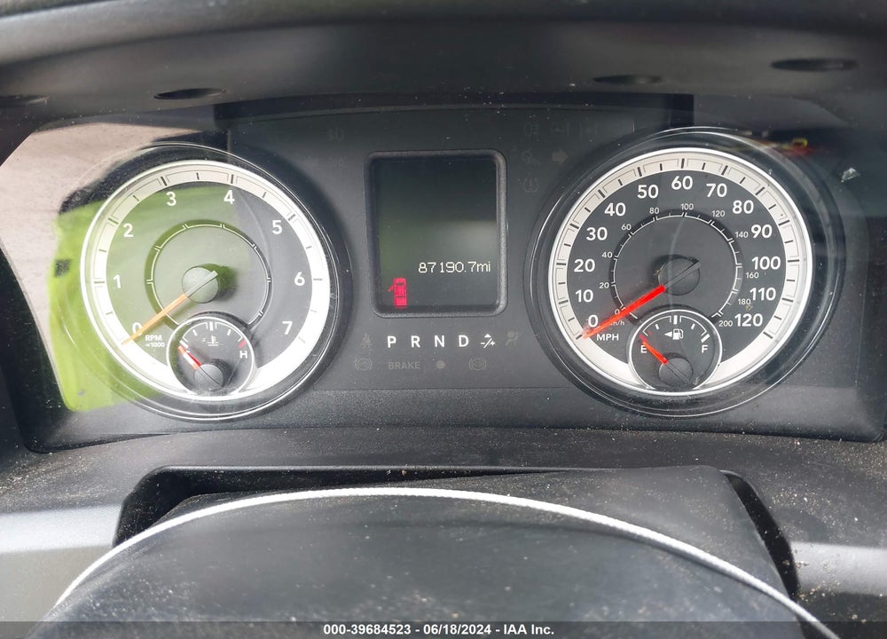 2018 RAM 1500 TRADESMAN REGULAR CAB 4X4 6'4 BOX VIN: 3C6JR7AT5JG219794