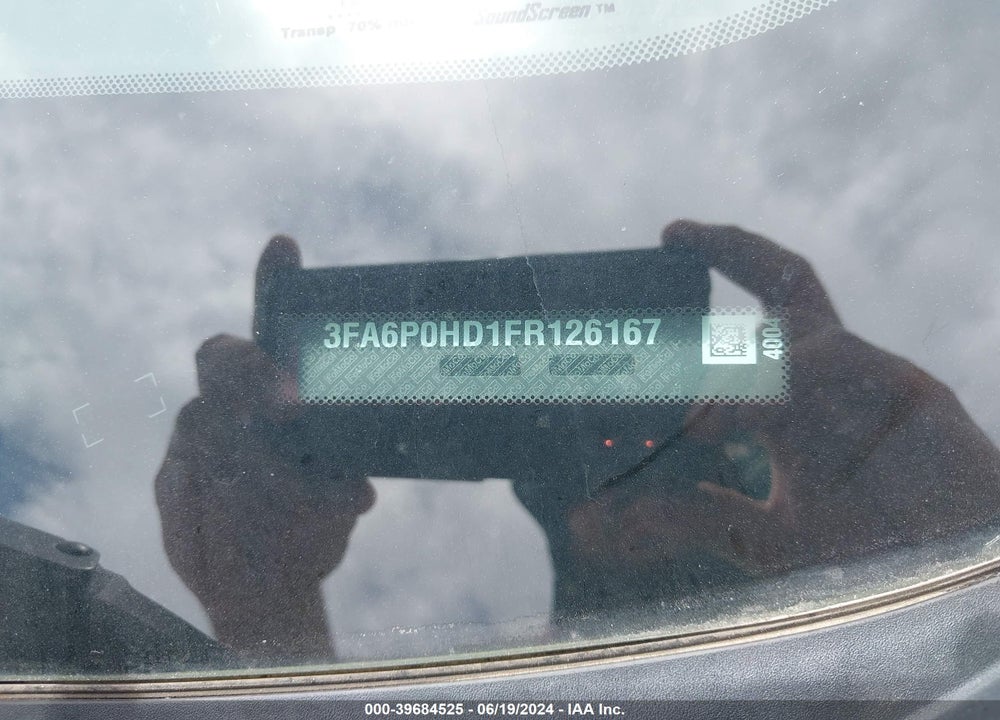 2015 FORD FUSION SE VIN: 3FA6P0HD1FR126167