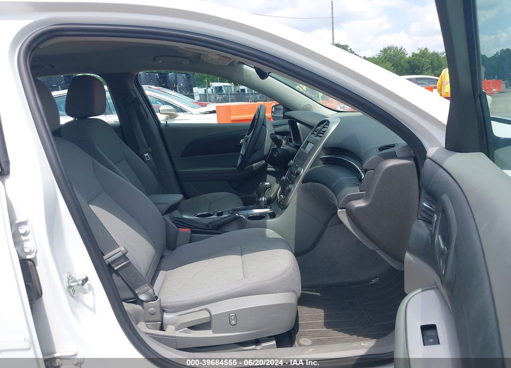 2014 CHEVROLET MALIBU 1LS VIN: 1G11B5SL2EF250226