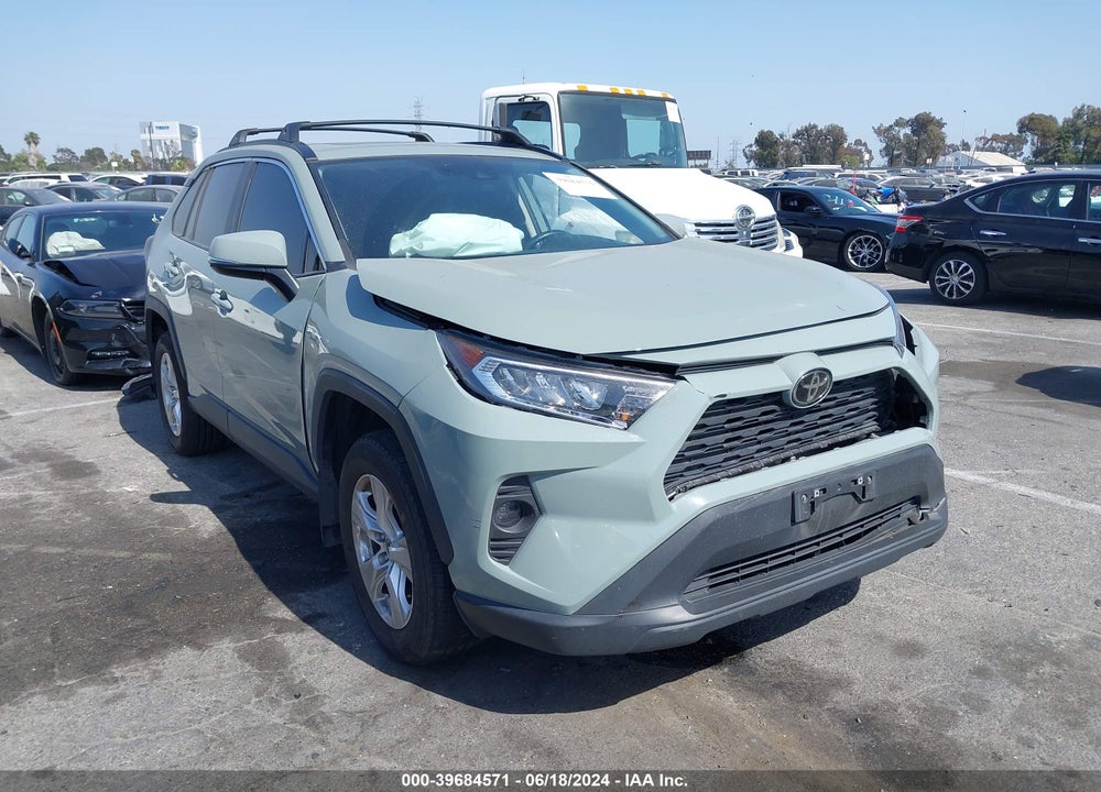 2021 TOYOTA RAV4 XLE VIN: 2T3W1RFV4MW174900