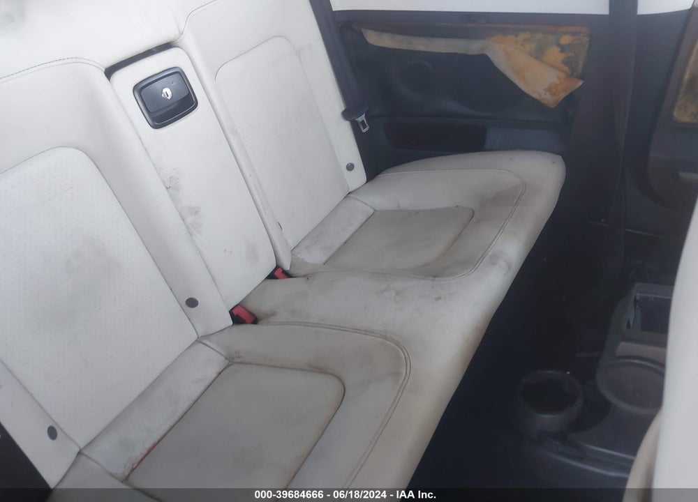 2007 VOLKSWAGEN NEW BEETLE TRIPLE WHITE VIN: 3VWFG31YX7M415682