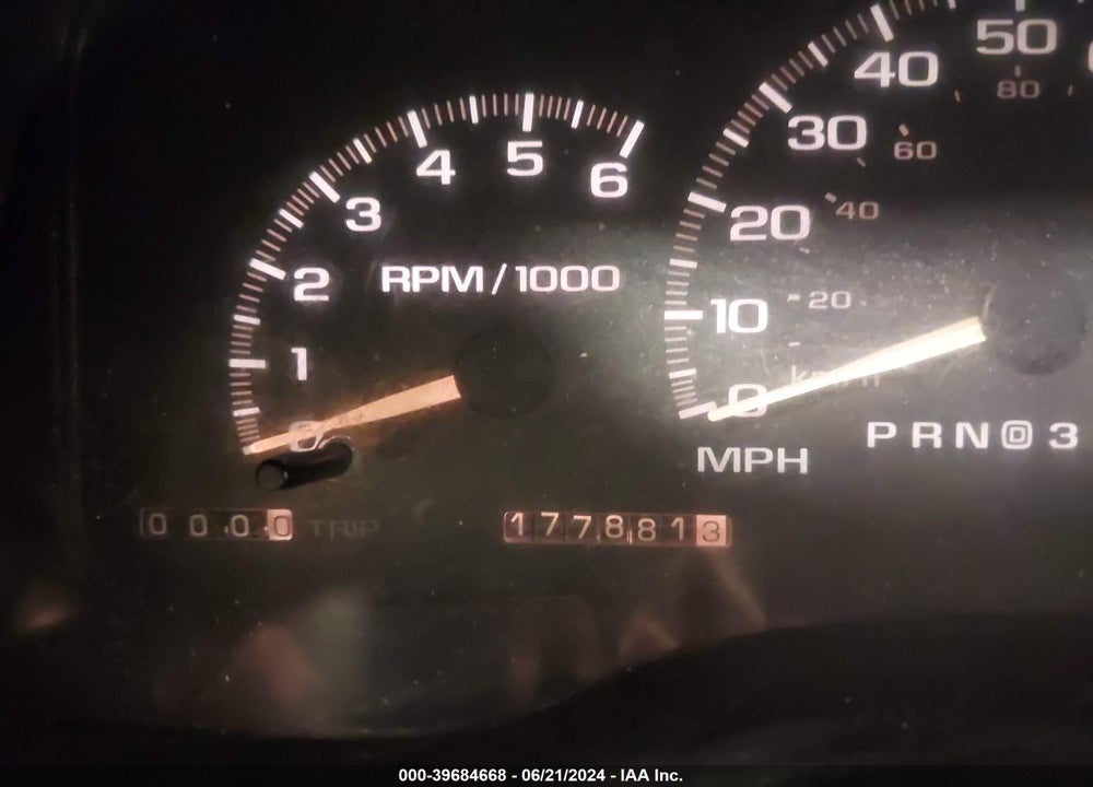 1998 GMC SIERRA 1500 SL WIDESIDE VIN: 2GTEK19R0W1505170