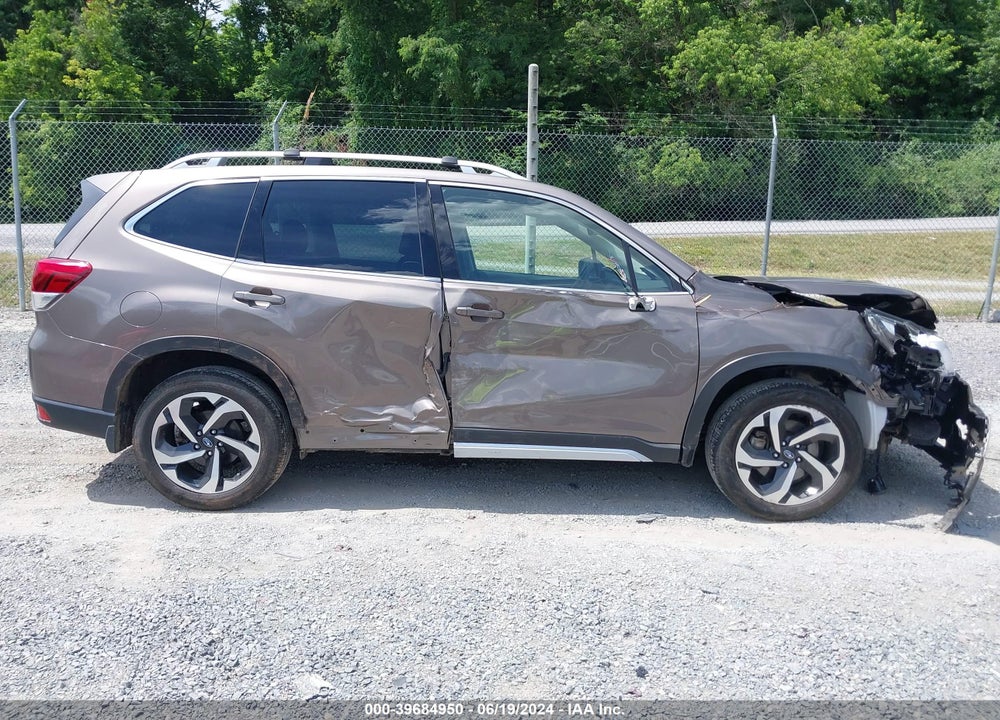 2022 SUBARU FORESTER TOURING VIN: JF2SKARC5NH493013