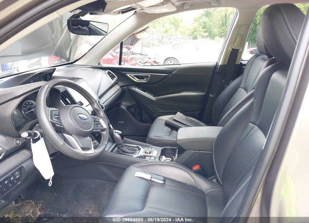 2022 SUBARU FORESTER TOURING VIN: JF2SKARC5NH493013
