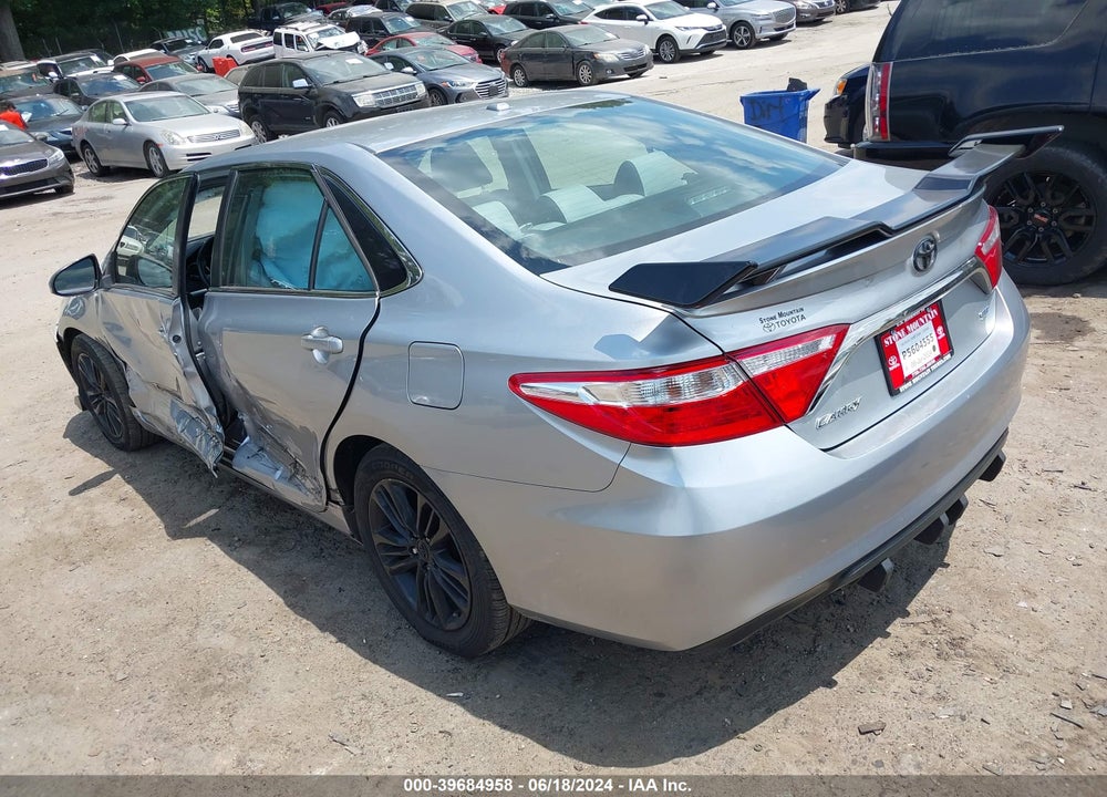 2015 TOYOTA CAMRY SE VIN: 4T1BF1FK8FU076715