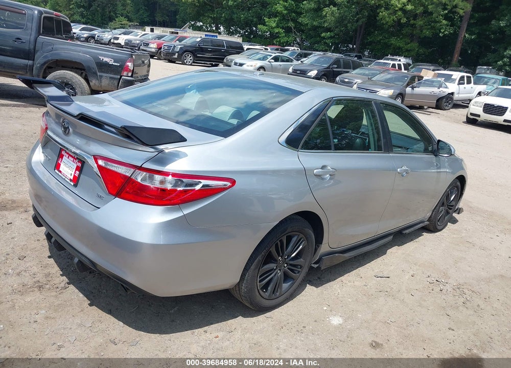 2015 TOYOTA CAMRY SE VIN: 4T1BF1FK8FU076715
