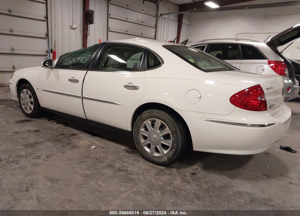 2008 BUICK LACROSSE VIN: 2G4WC582681161968