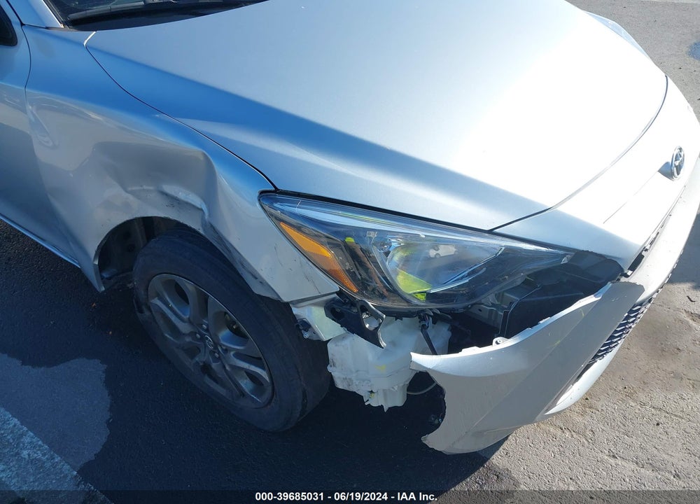 2019 TOYOTA YARIS LE VIN: 3MYDLBYV5KY502582