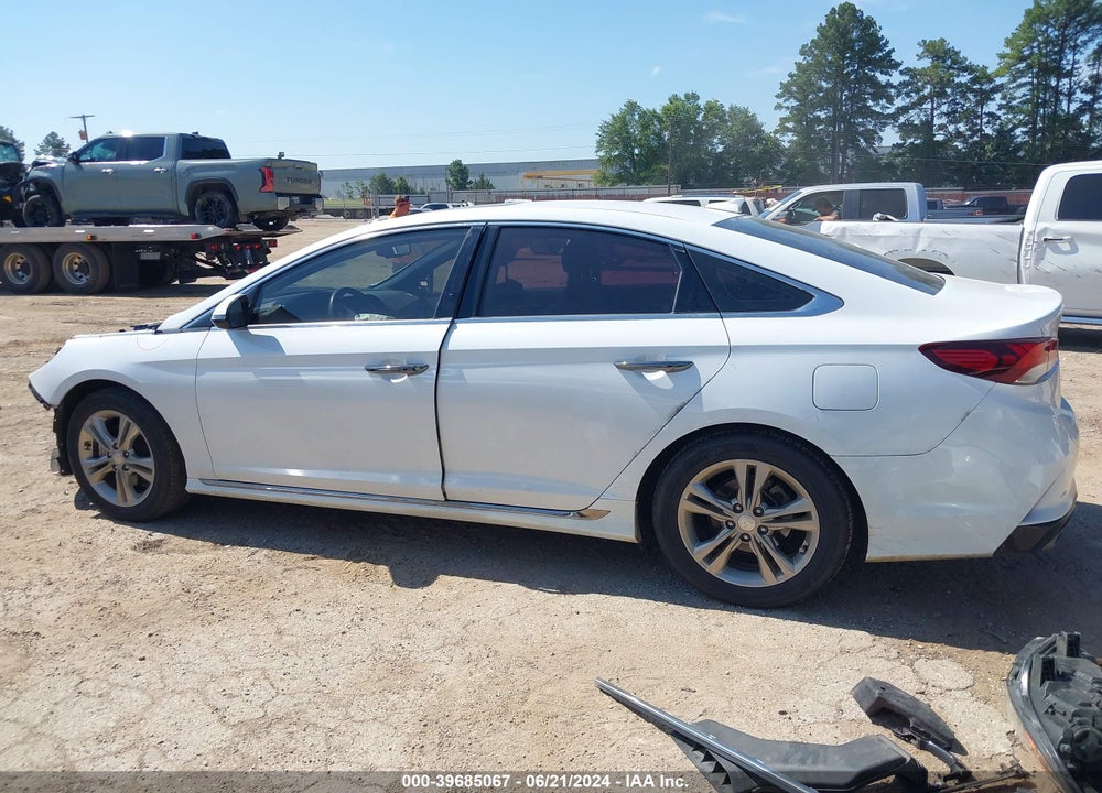 2018 HYUNDAI SONATA SPORT VIN: 5NPE34AF2JH696100