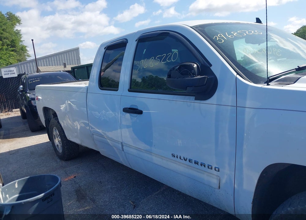 2012 CHEVROLET SILVERADO 1500 LT VIN: 1GCRKSE0XCZ160585