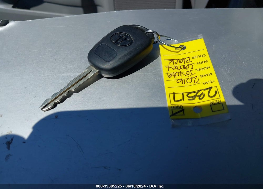 2016 TOYOTA CAMRY SE VIN: 4T1BF1FK9GU185282