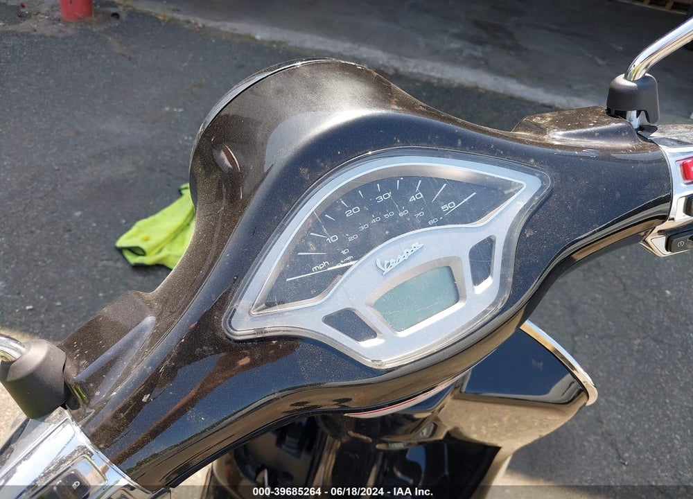 2022 VESPA PRIMAVERA/SPRINT 50 VIN: ZAPCA06B0N5104709