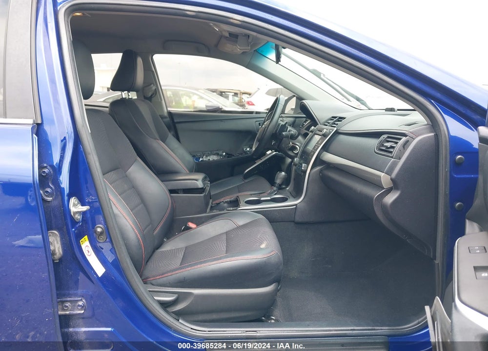 2016 TOYOTA CAMRY SE VIN: 4T1BF1FK2GU565659