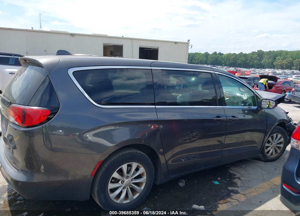 2017 CHRYSLER PACIFICA TOURING VIN: 2C4RC1DG1HR743957