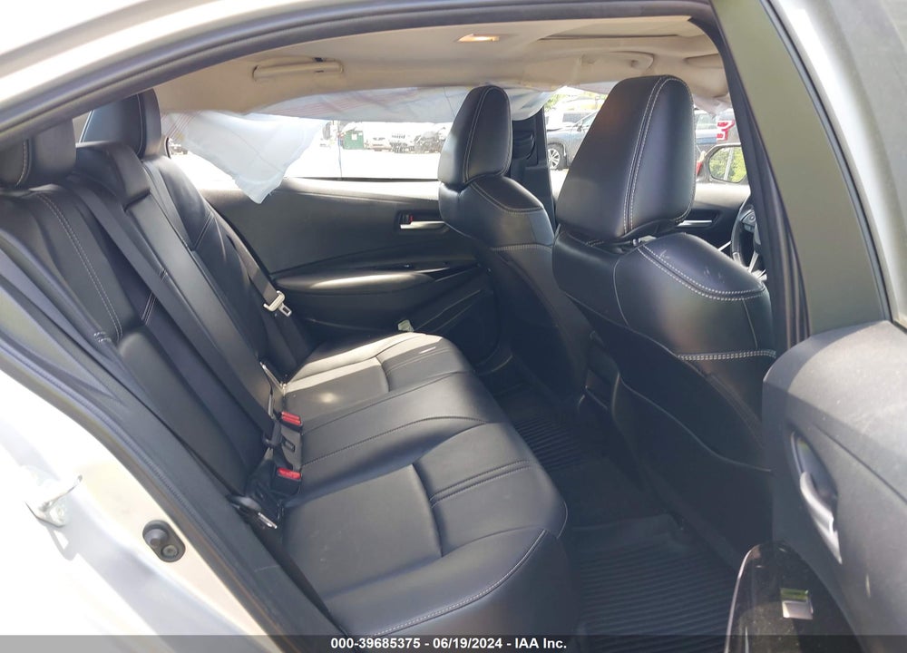 2020 TOYOTA COROLLA XLE VIN: JTDFPRAE4LJ044330