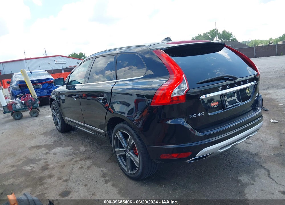 2017 VOLVO XC60 T6 DYNAMIC VIN: YV449MRR4H2039008