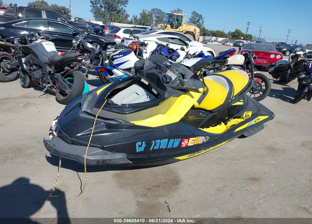2016 BOMBARDIER SEA DOO  CANA VIN: YDV32539B616