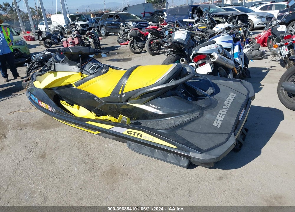 2016 BOMBARDIER SEA DOO  CANA VIN: YDV32539B616