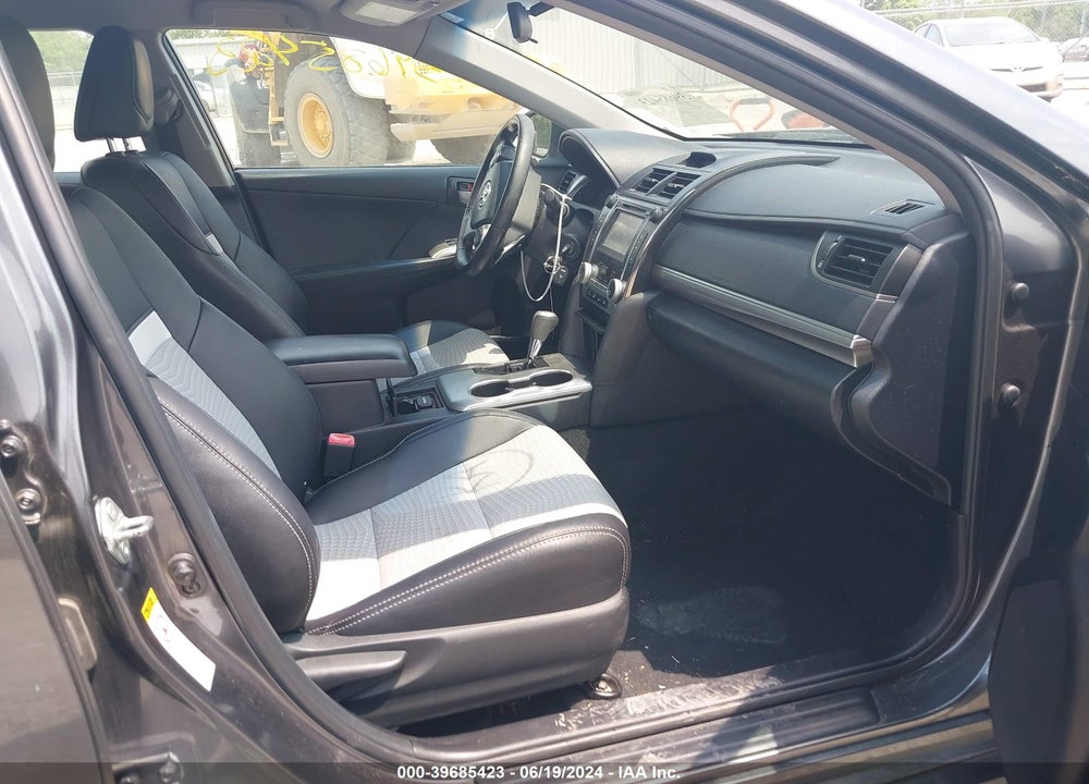 2013 TOYOTA CAMRY SE VIN: 4T1BF1FK7DU260427