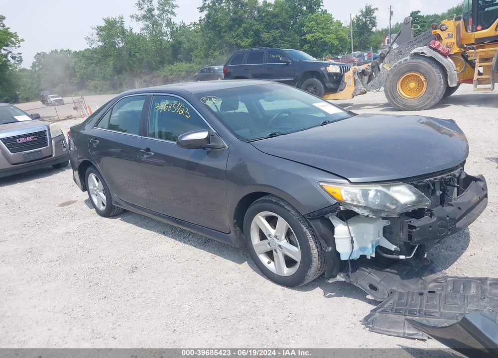 2013 TOYOTA CAMRY SE VIN: 4T1BF1FK7DU260427