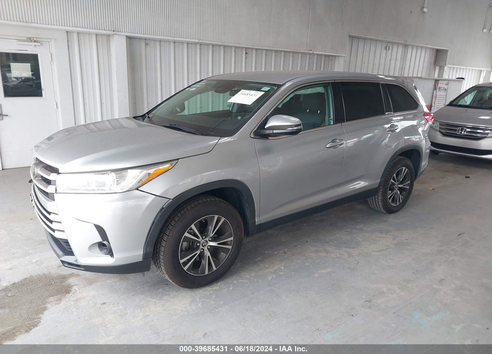 2019 TOYOTA HIGHLANDER LE VIN: 5TDZARFH5KS047109