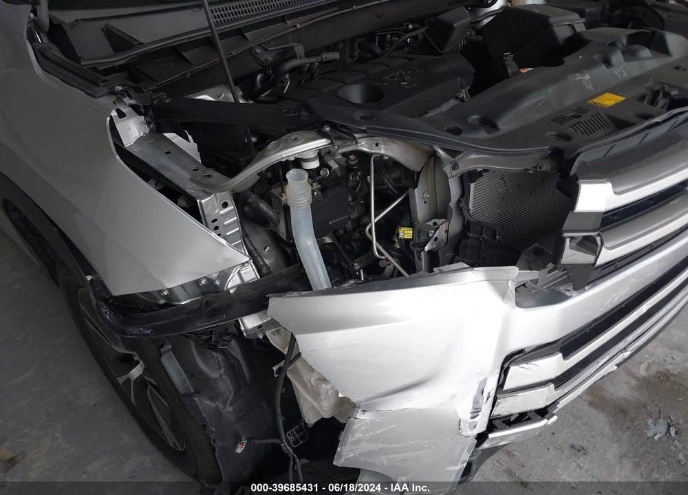 2019 TOYOTA HIGHLANDER LE VIN: 5TDZARFH5KS047109
