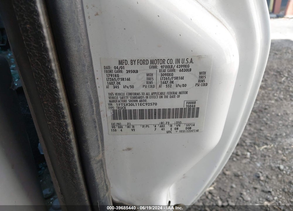 2001 FORD SUPER DUTY F-350 SRW VIN: 1FTSX30L11EC92570