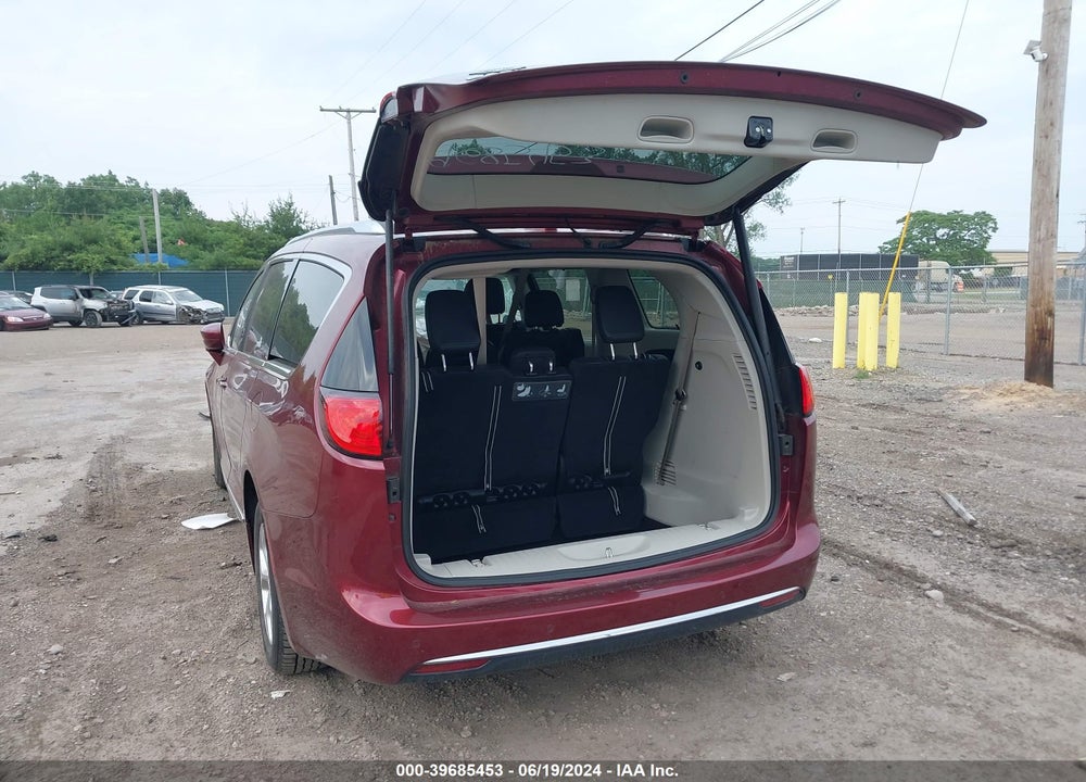 2017 CHRYSLER PACIFICA TOURING L PLUS VIN: 2C4RC1EG4HR840231