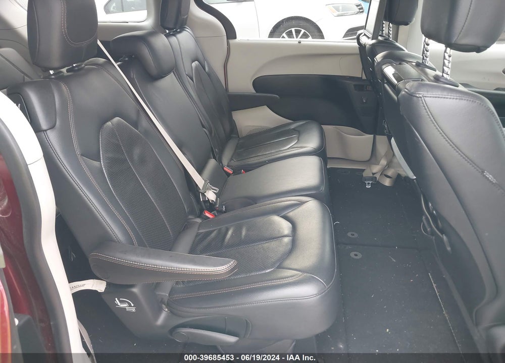 2017 CHRYSLER PACIFICA TOURING L PLUS VIN: 2C4RC1EG4HR840231