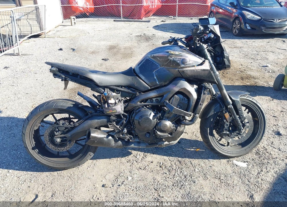 2019 YAMAHA MT09 VIN: JYARN53E5KA005362