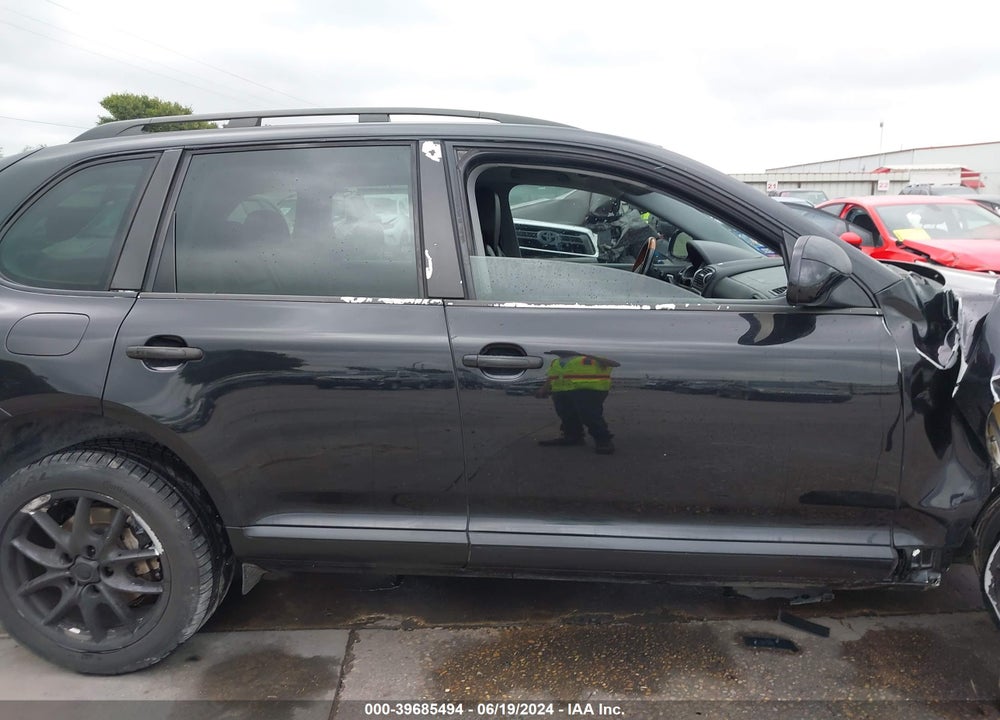 2005 PORSCHE CAYENNE S VIN: WP1AB29P15LA62957