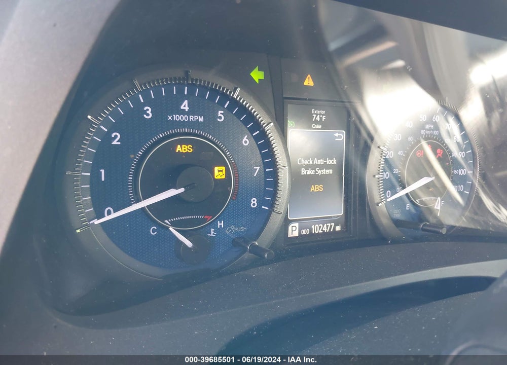 2016 TOYOTA SIENNA XLE 8 PASSENGER VIN: 5TDYK3DC4GS731833