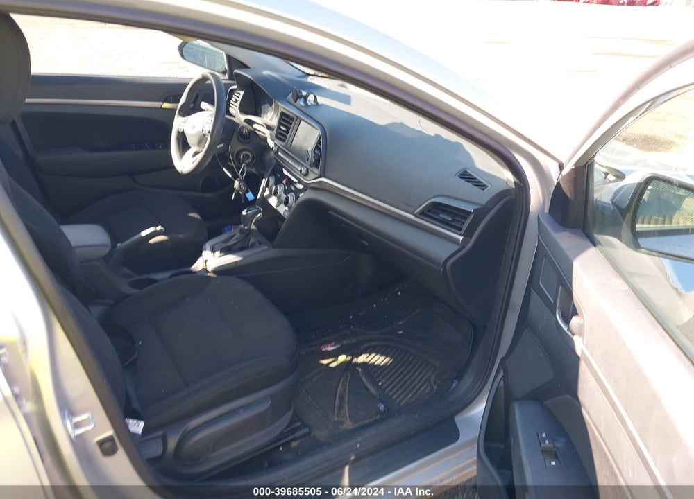 2019 HYUNDAI ELANTRA SEL VIN: 5NPD84LF7KH414674