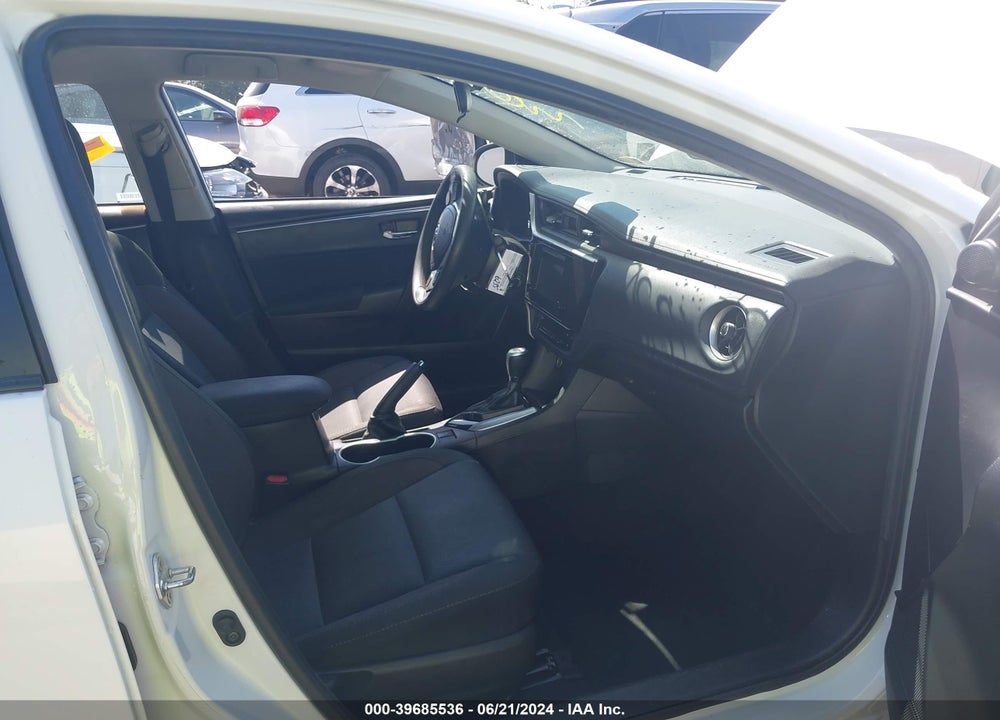 2019 TOYOTA COROLLA LE VIN: 2T1BURHE1KC174377