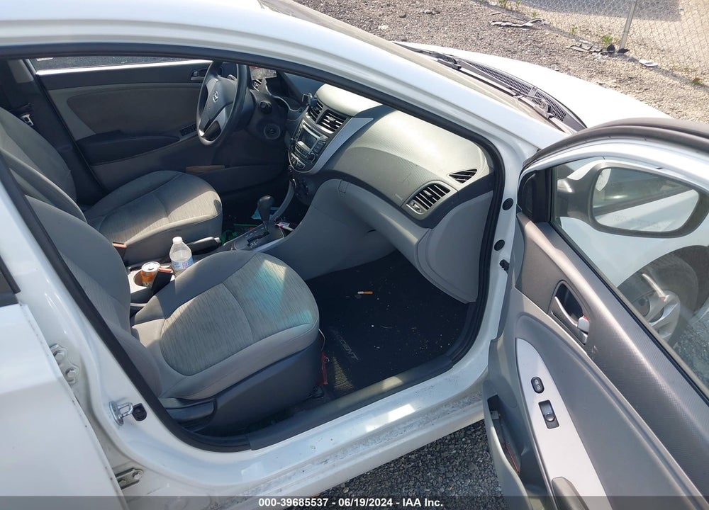 2016 HYUNDAI ACCENT SE VIN: KMHCT4AE8GU026057