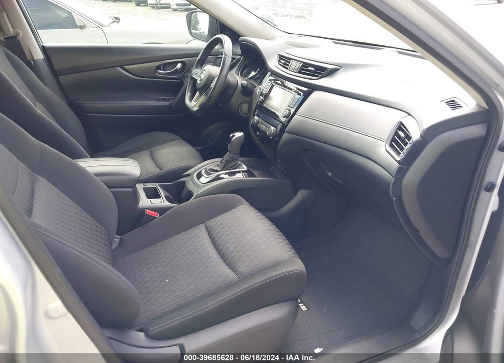 2017 NISSAN ROGUE SV VIN: JN8AT2MT9HW404200