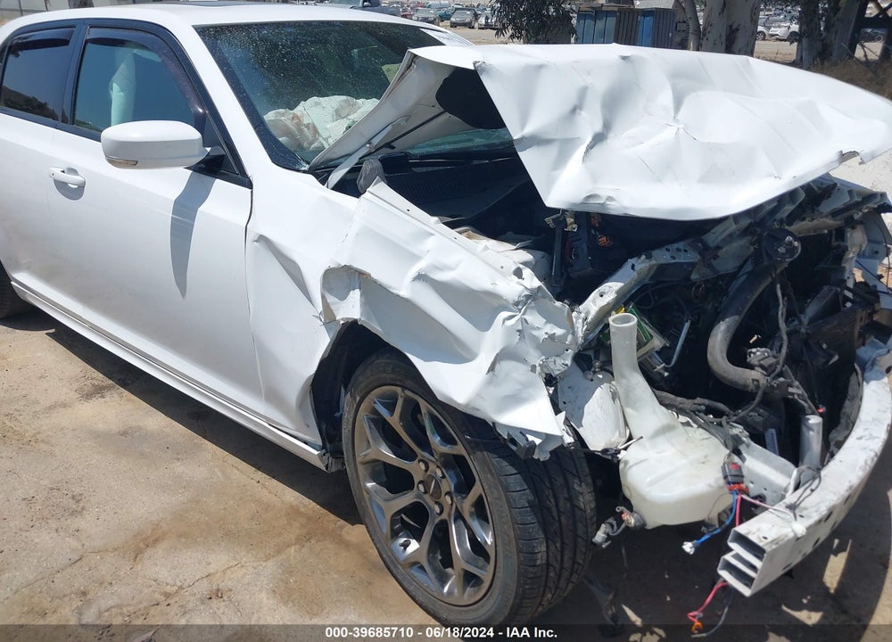 2018 CHRYSLER 300 300S VIN: 2C3CCABG7JH240085
